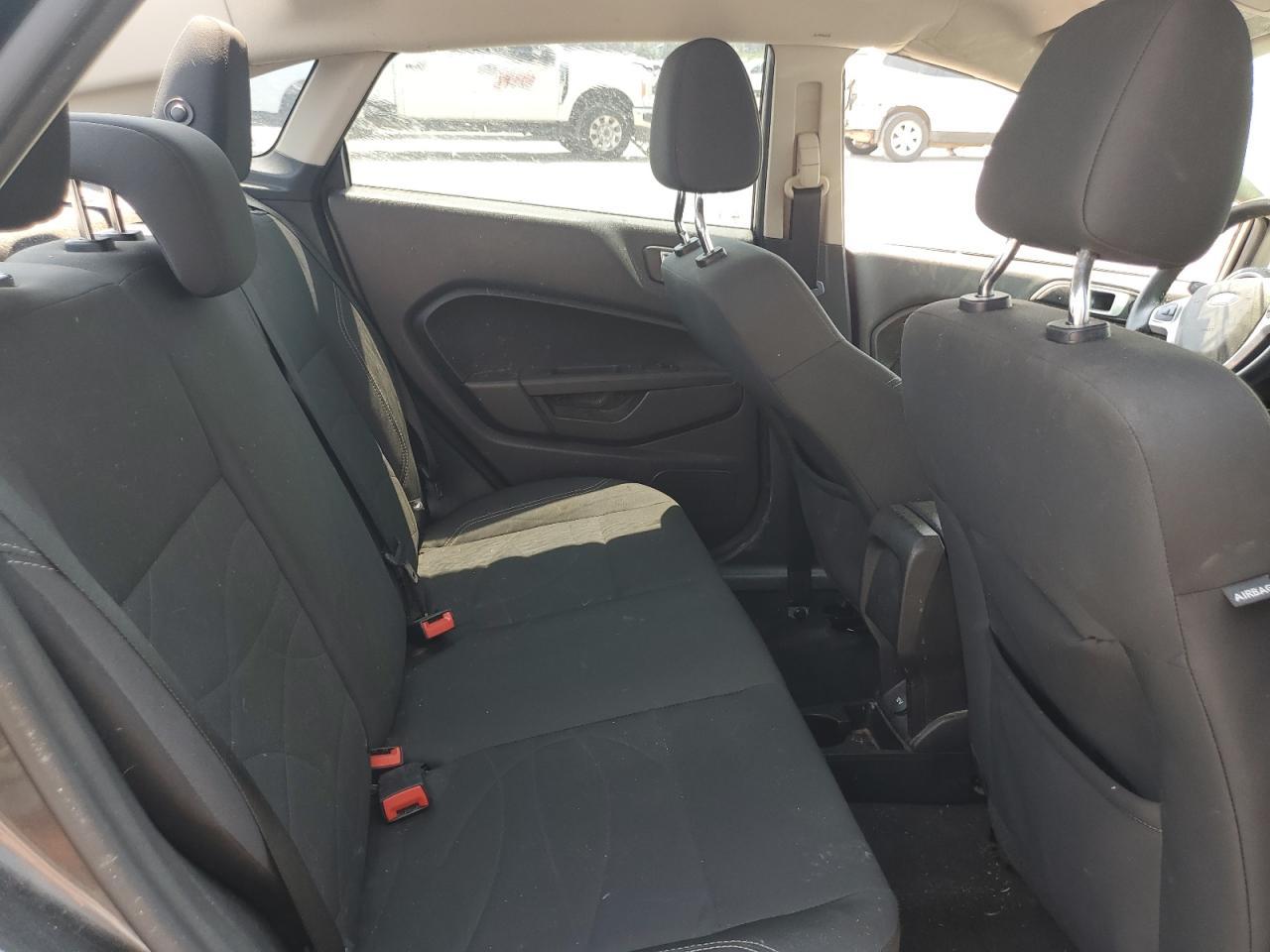 2016 FORD Fiesta