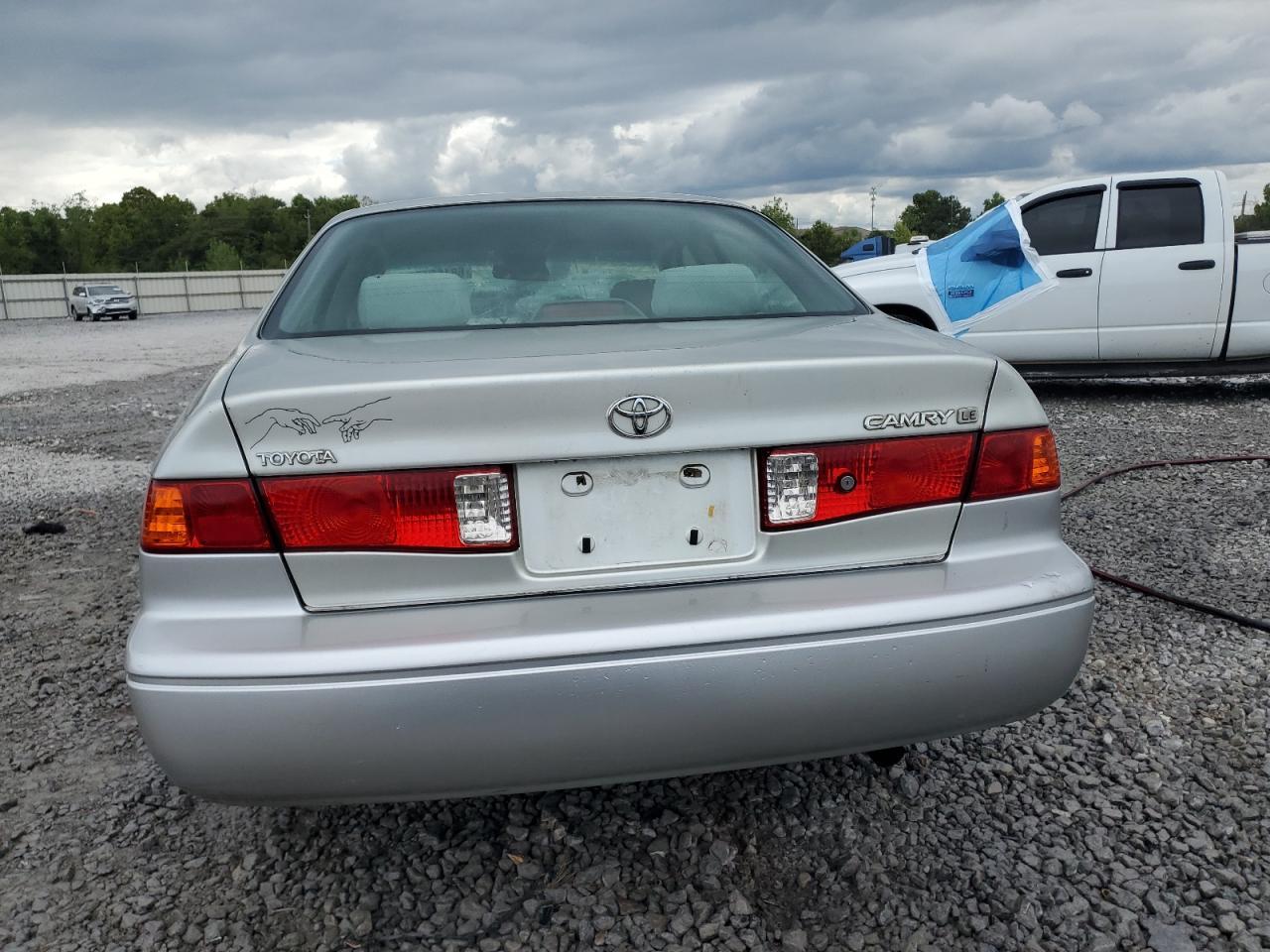 2001 TOYOTA CAMRY