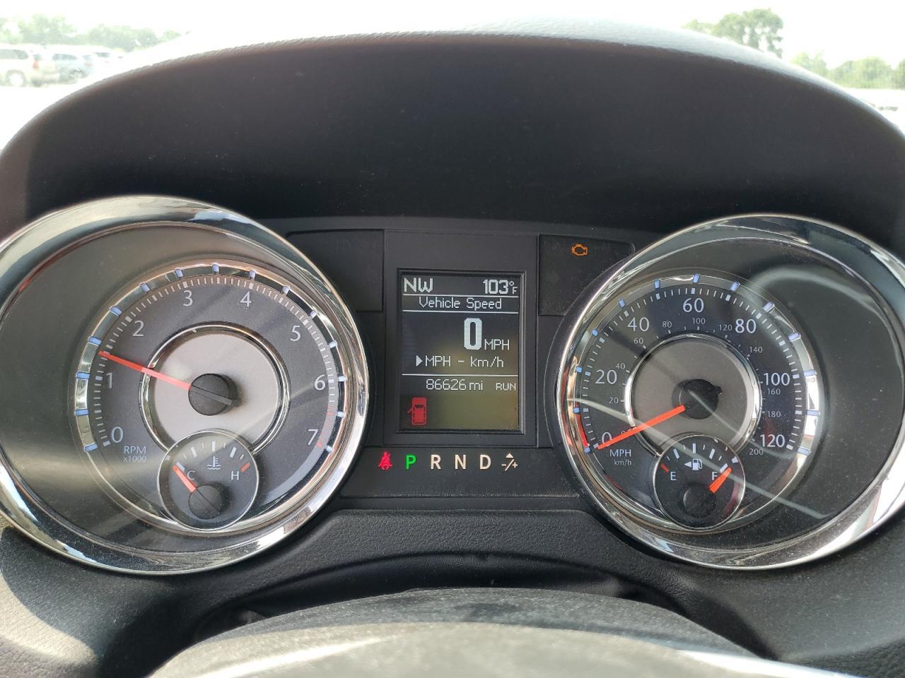 2013 CHRYSLER Town & Country