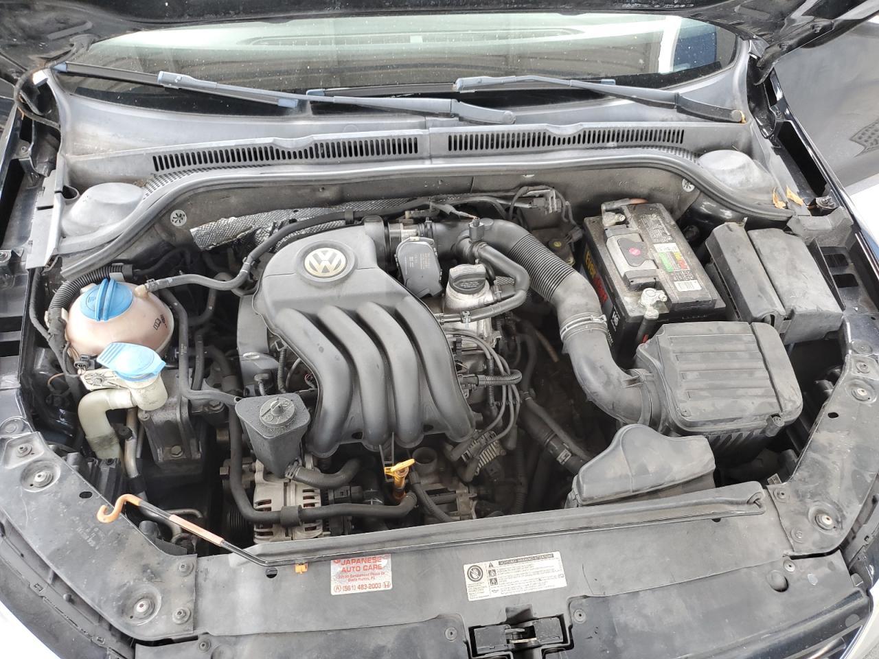 2011 VOLKSWAGEN JETTA