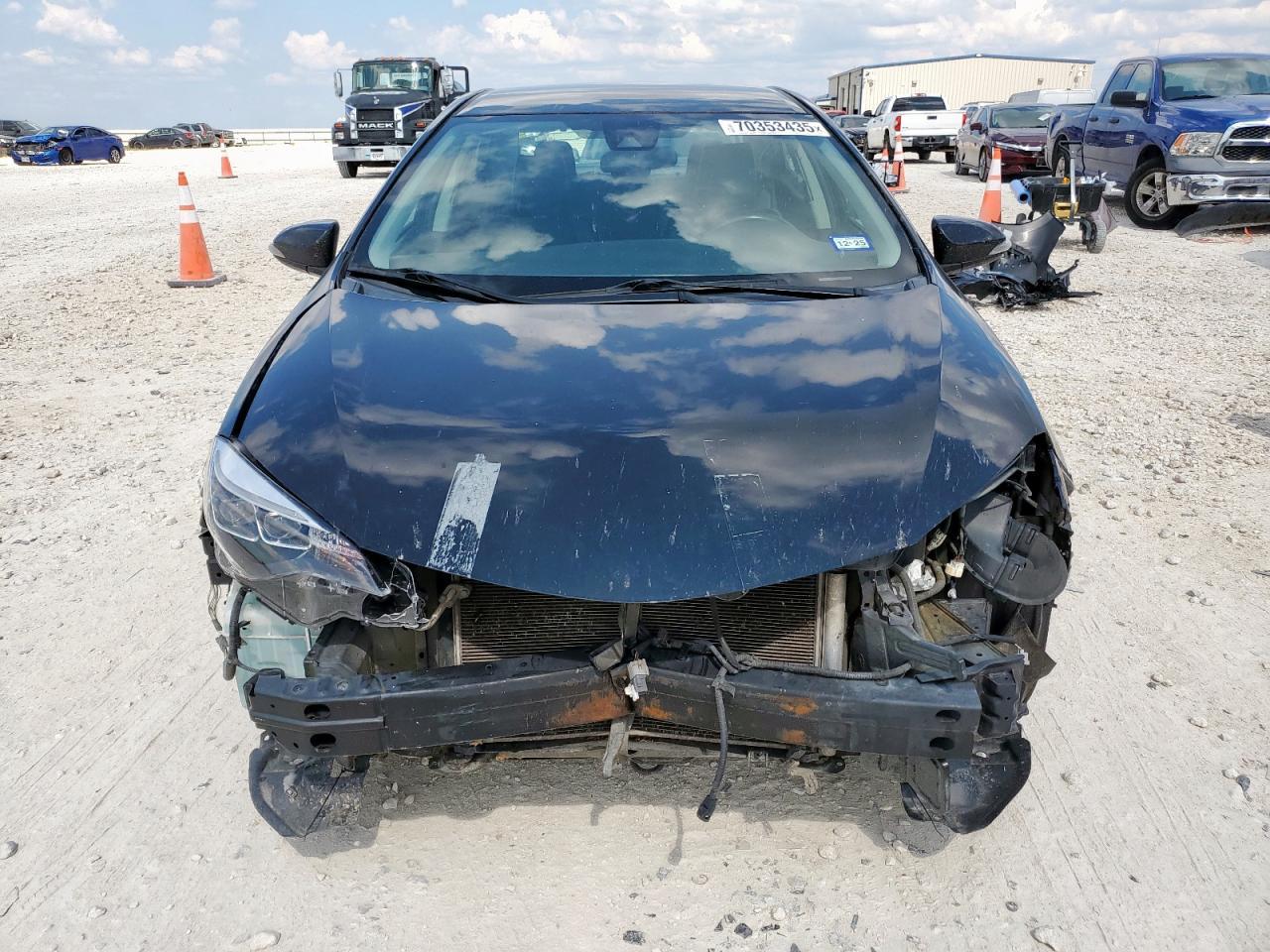 2017 TOYOTA COROLLA