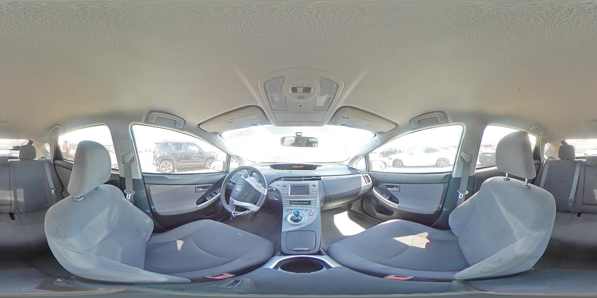 2014 TOYOTA Prius Plug-In