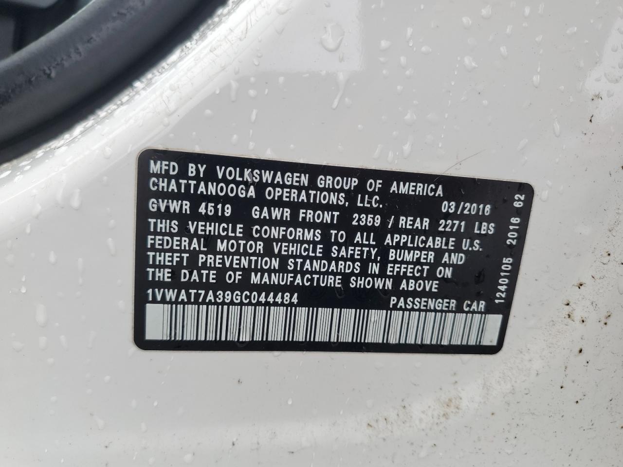 2016 VOLKSWAGEN Passat