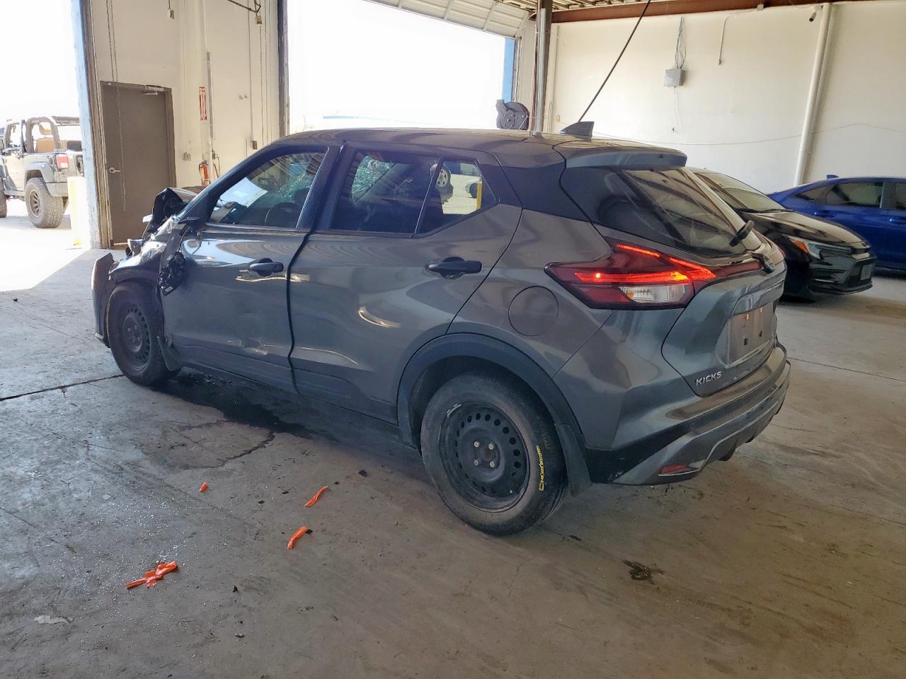 2024 NISSAN KICKS
