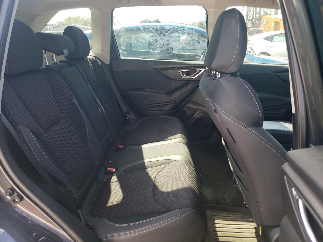 2021 SUBARU FORESTER