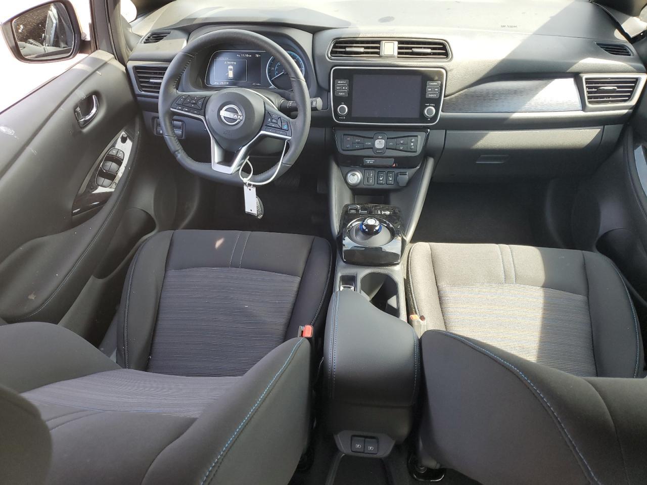 2025 NISSAN LEAF