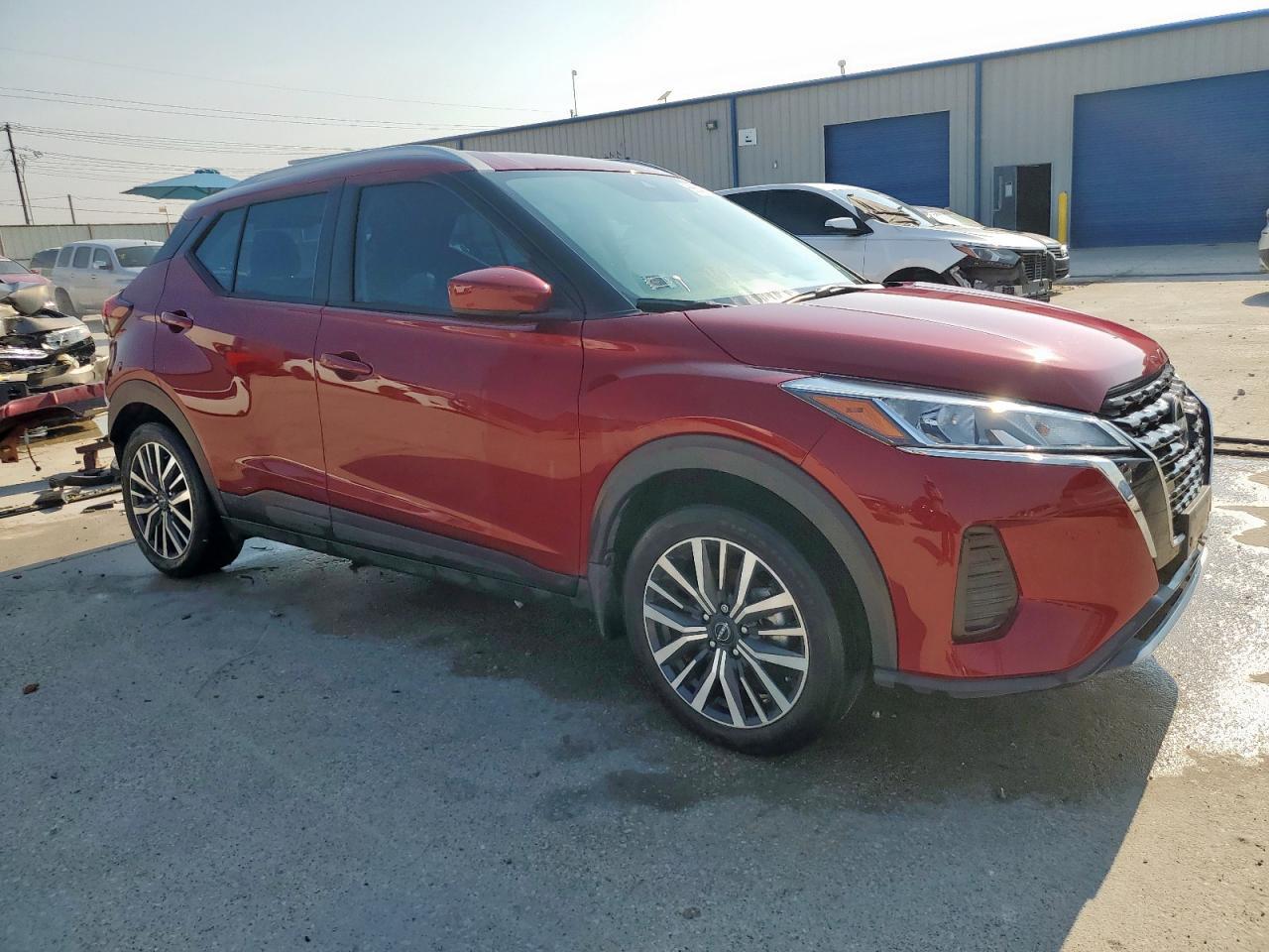 2023 NISSAN KICKS