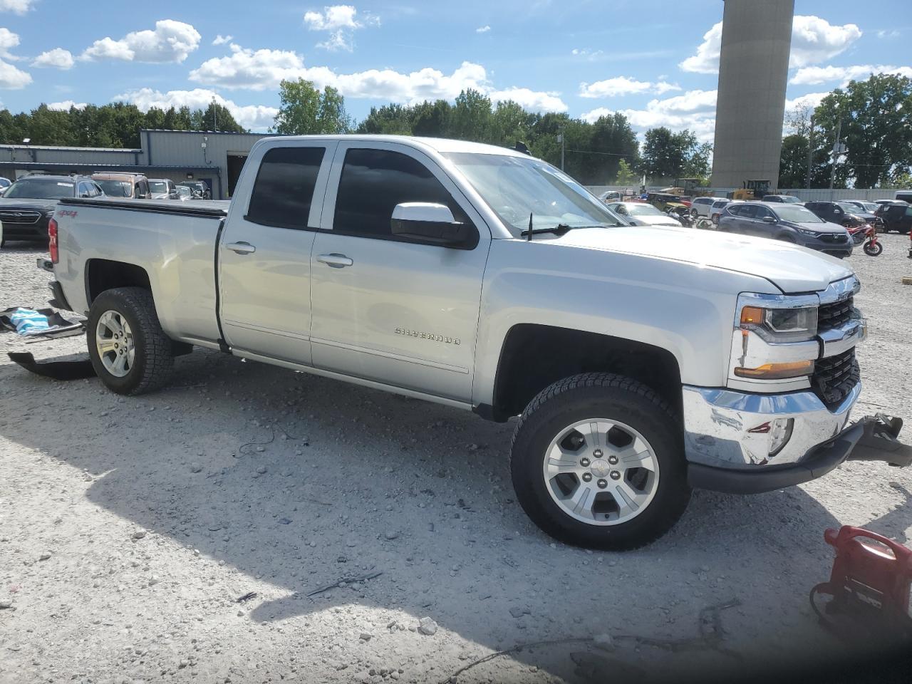 2017 CHEVROLET Silverado
