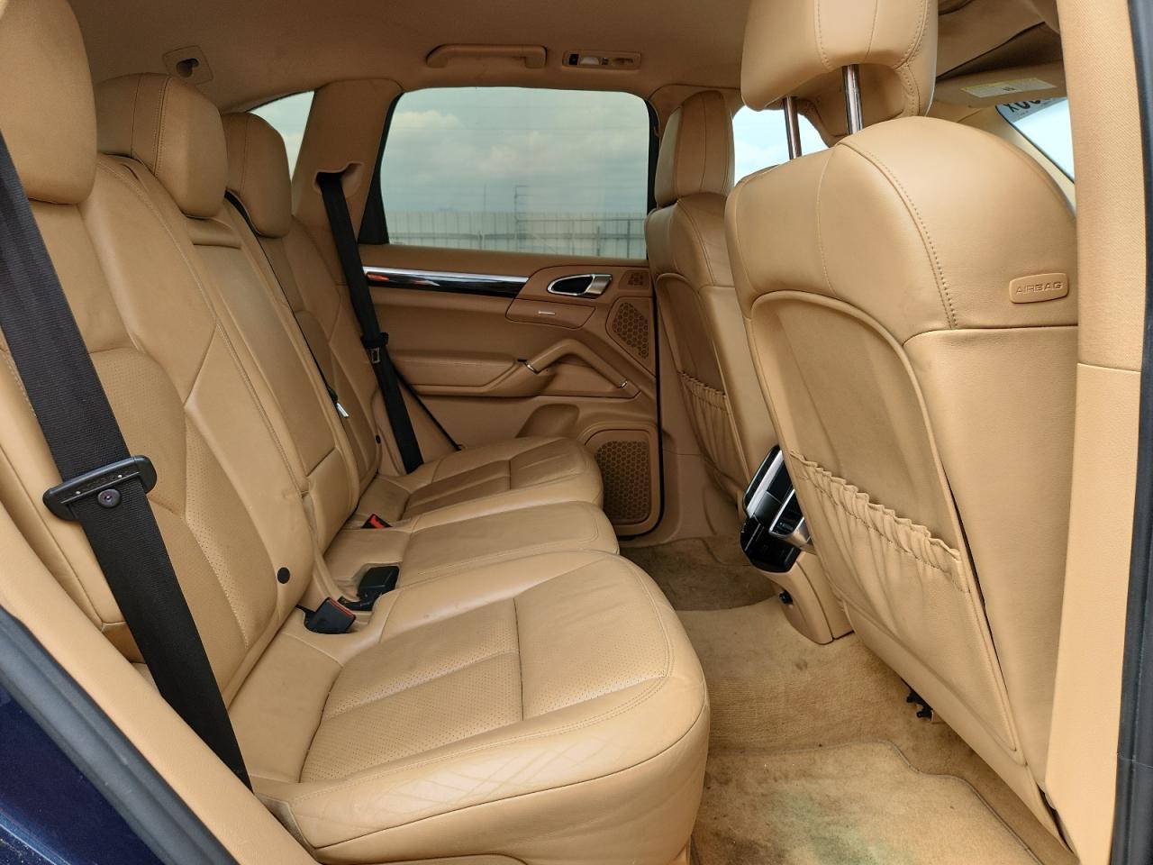 2011 PORSCHE CAYENNE