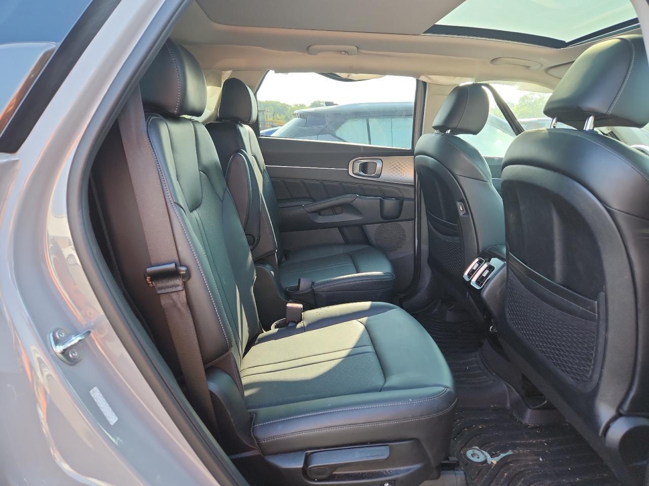 2023 KIA SORENTO