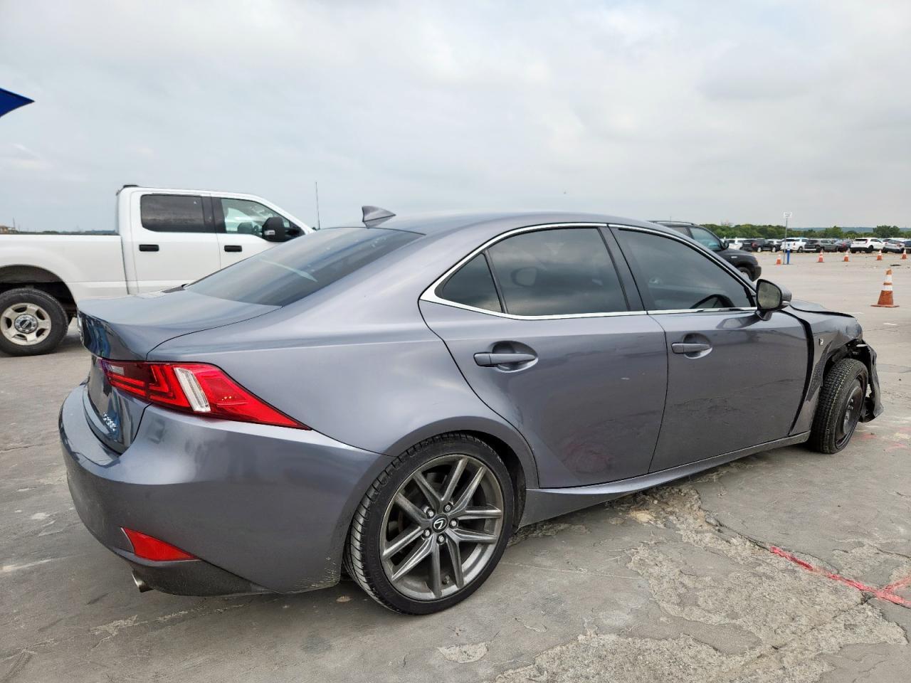 2016 LEXUS IS 200t