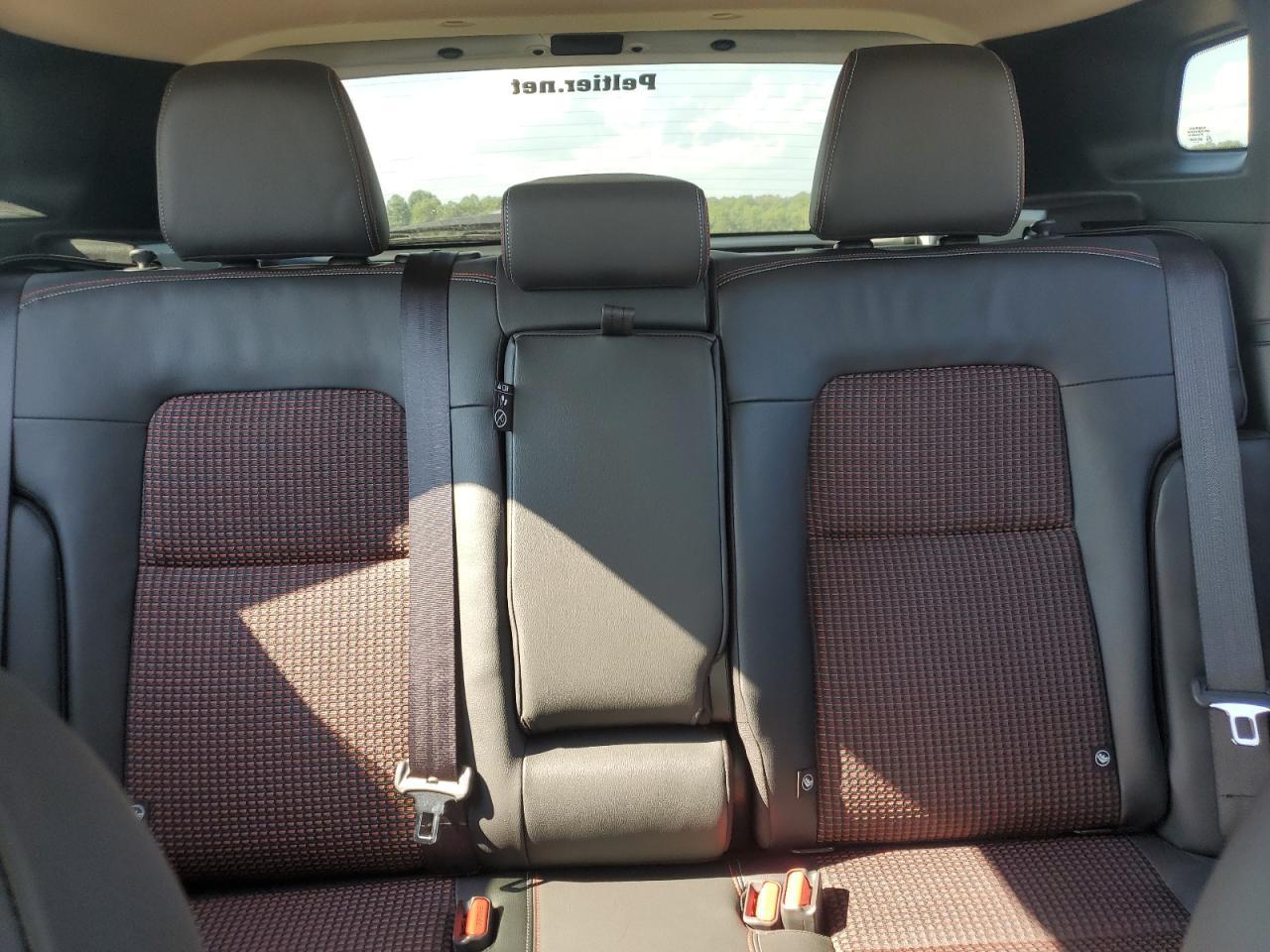 2025 NISSAN KICKS