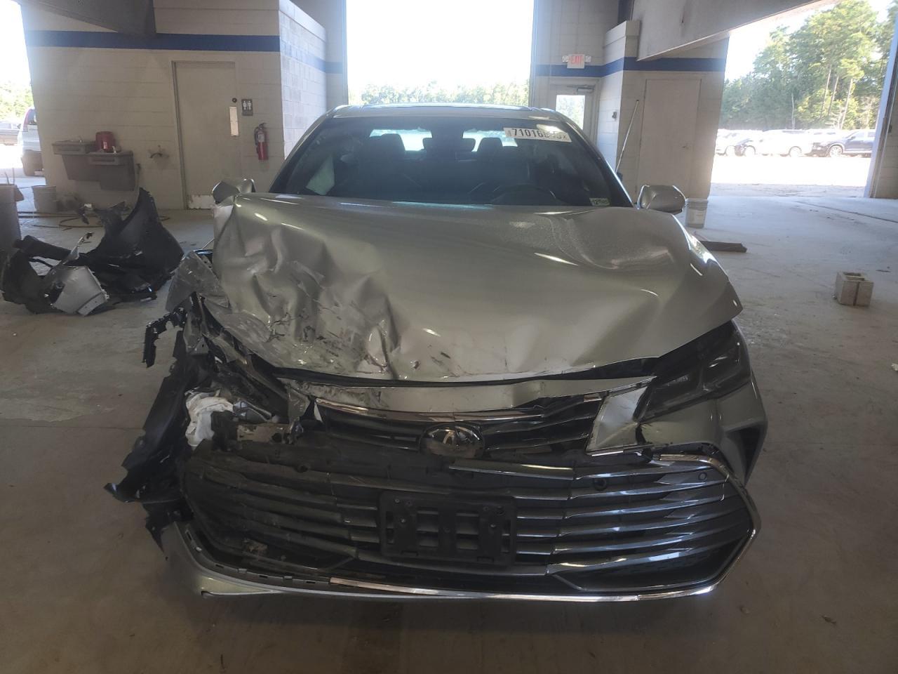 2022 TOYOTA Avalon