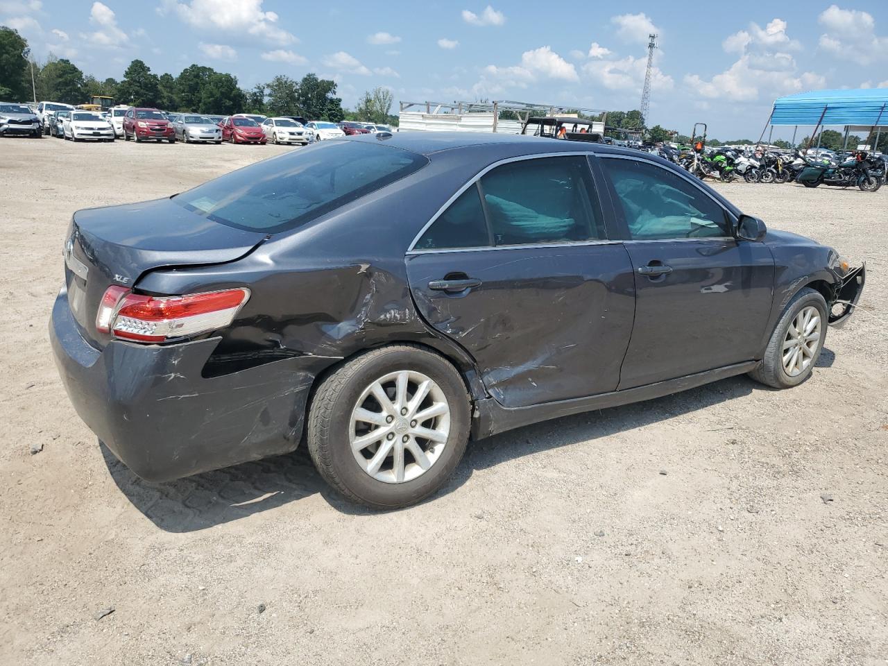 2011 TOYOTA CAMRY