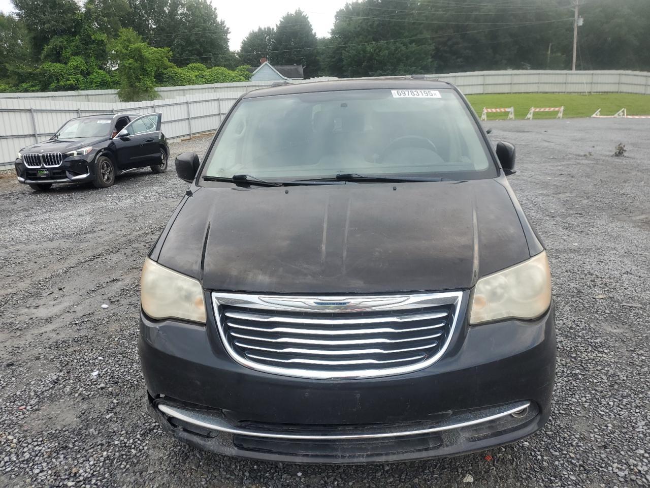2011 CHRYSLER Town & Country