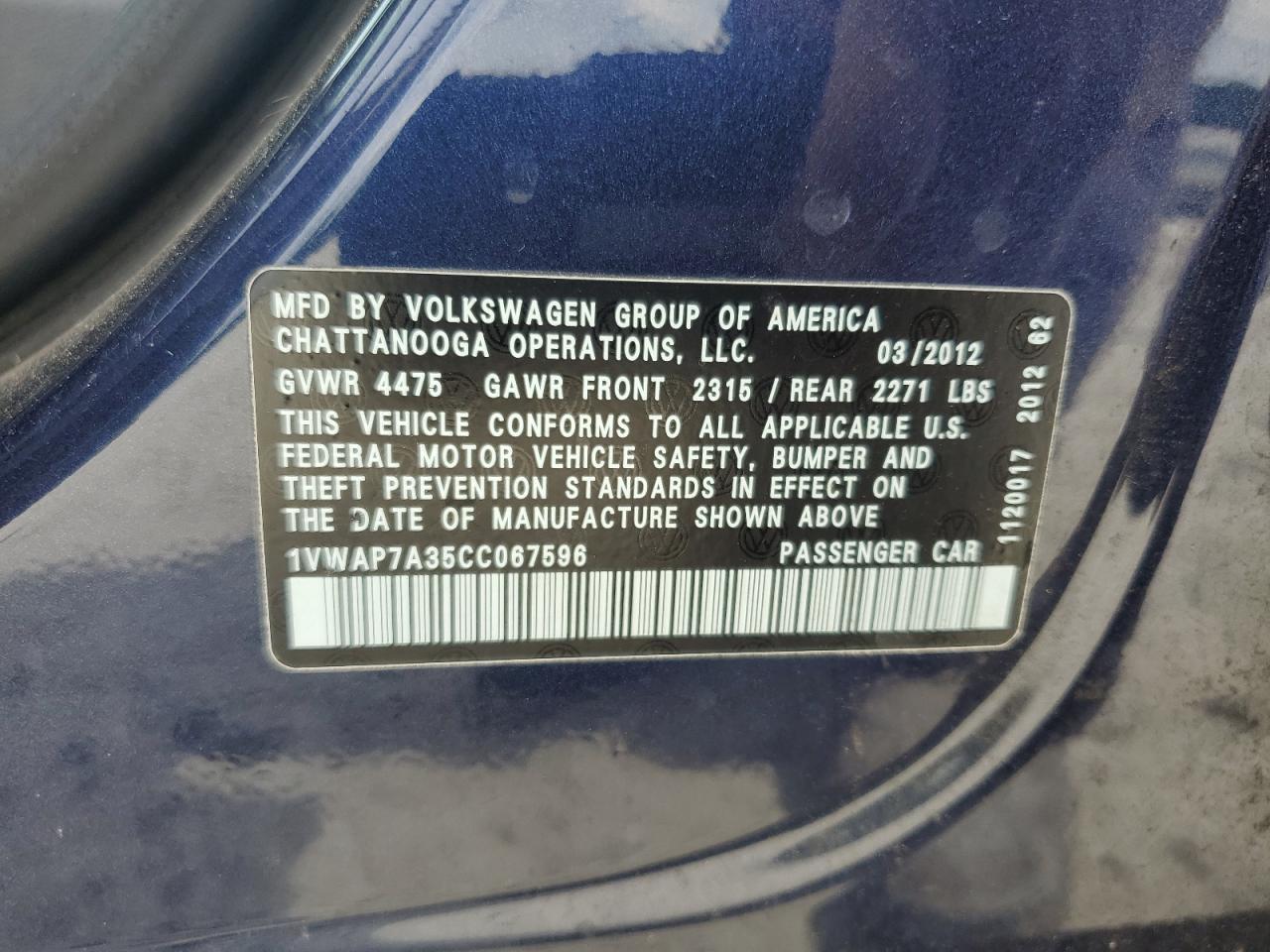2012 VOLKSWAGEN Passat