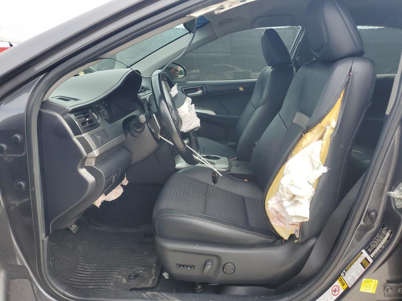 2014 TOYOTA CAMRY