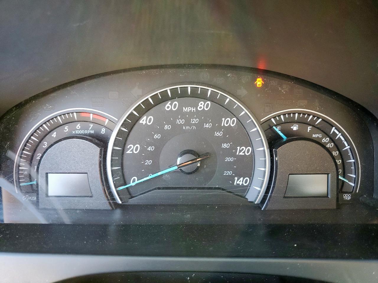 2014 TOYOTA CAMRY