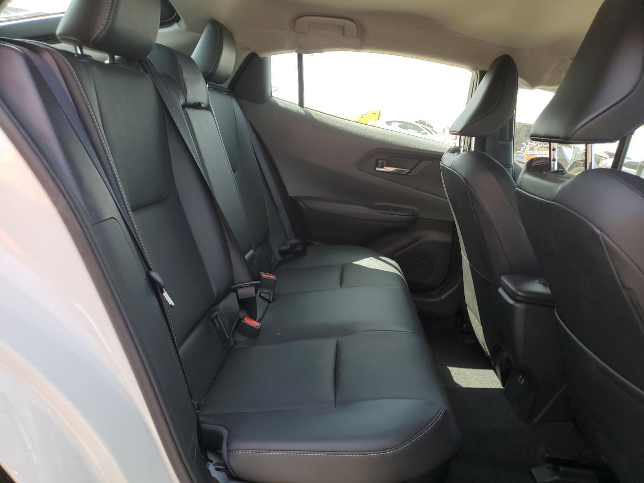 2024 TOYOTA PRIUS