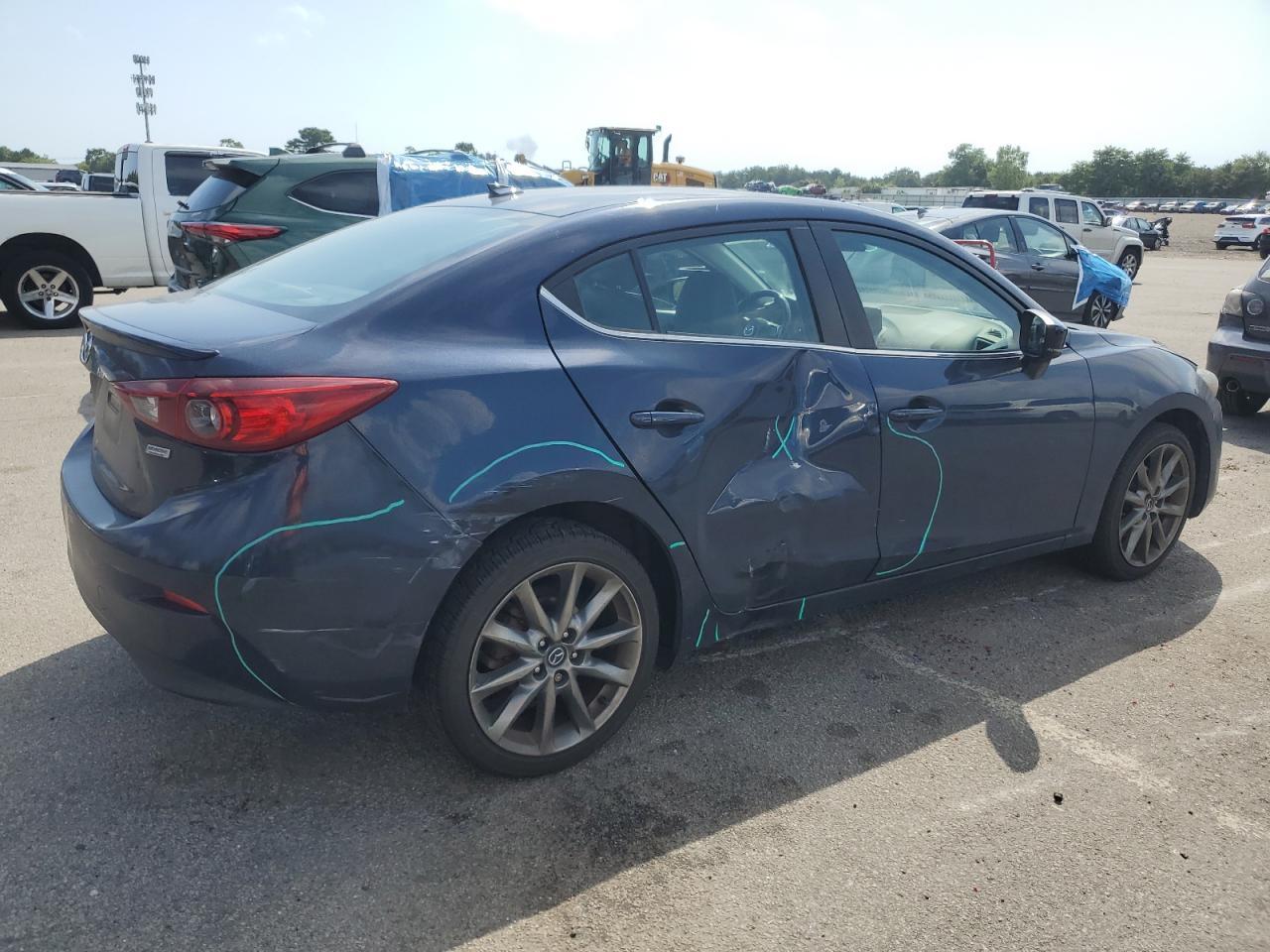 2018 MAZDA 3