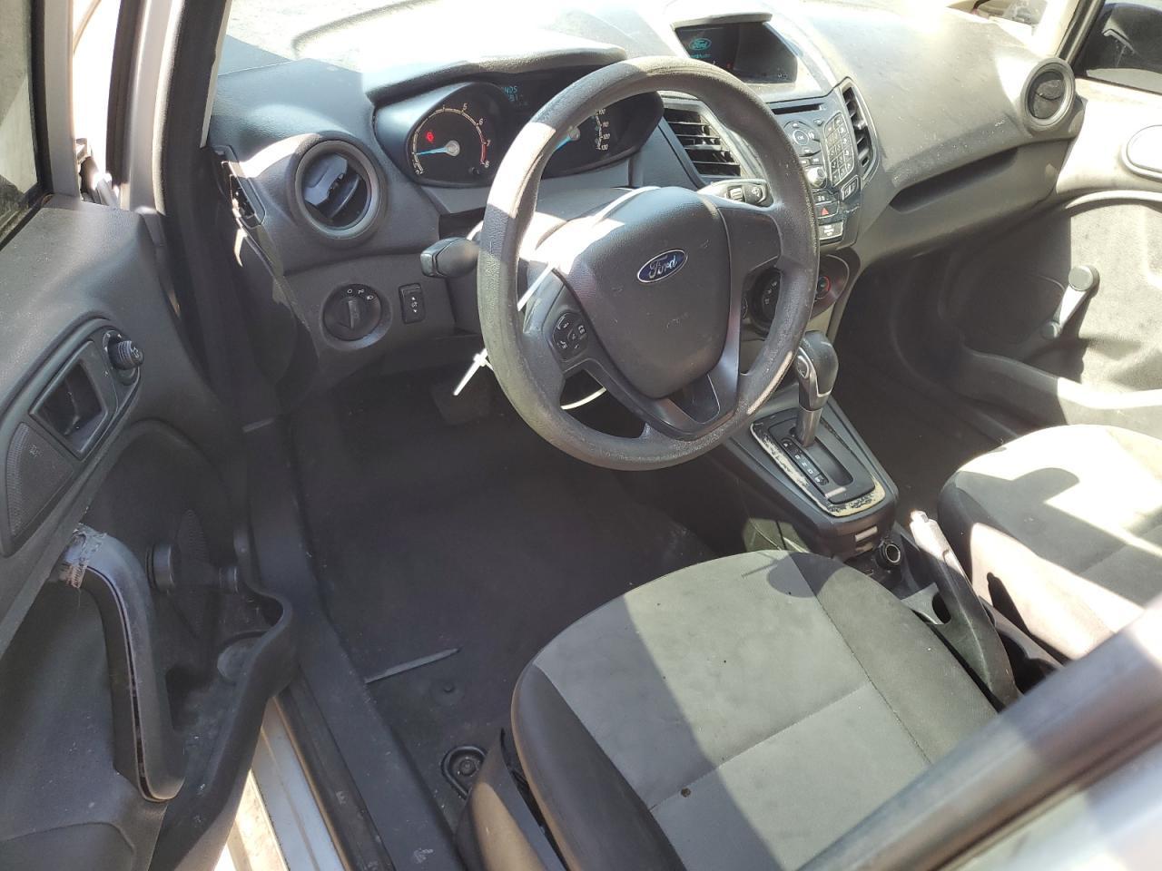 2015 FORD Fiesta