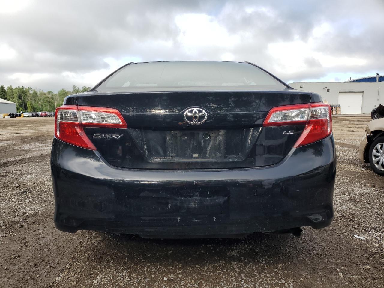 2014 TOYOTA CAMRY