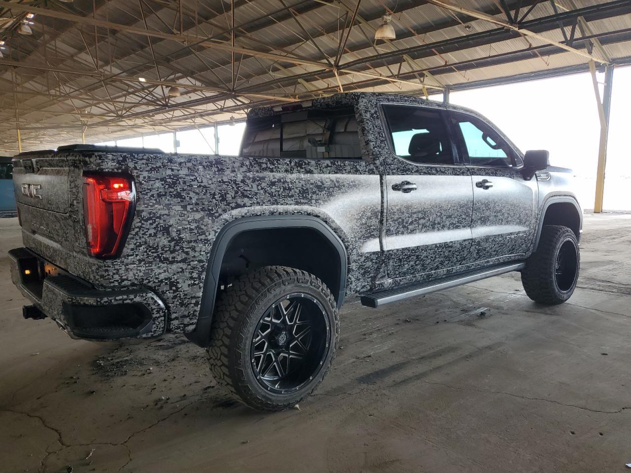 2023 GMC Sierra
