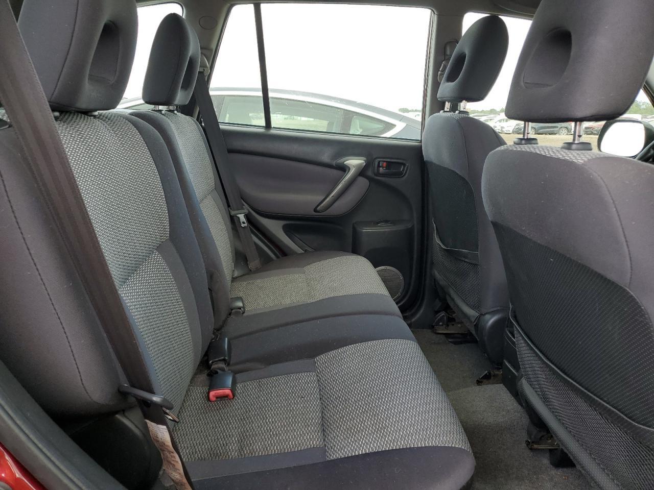 2004 TOYOTA RAV4
