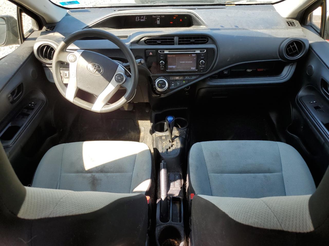 2015 TOYOTA Prius c