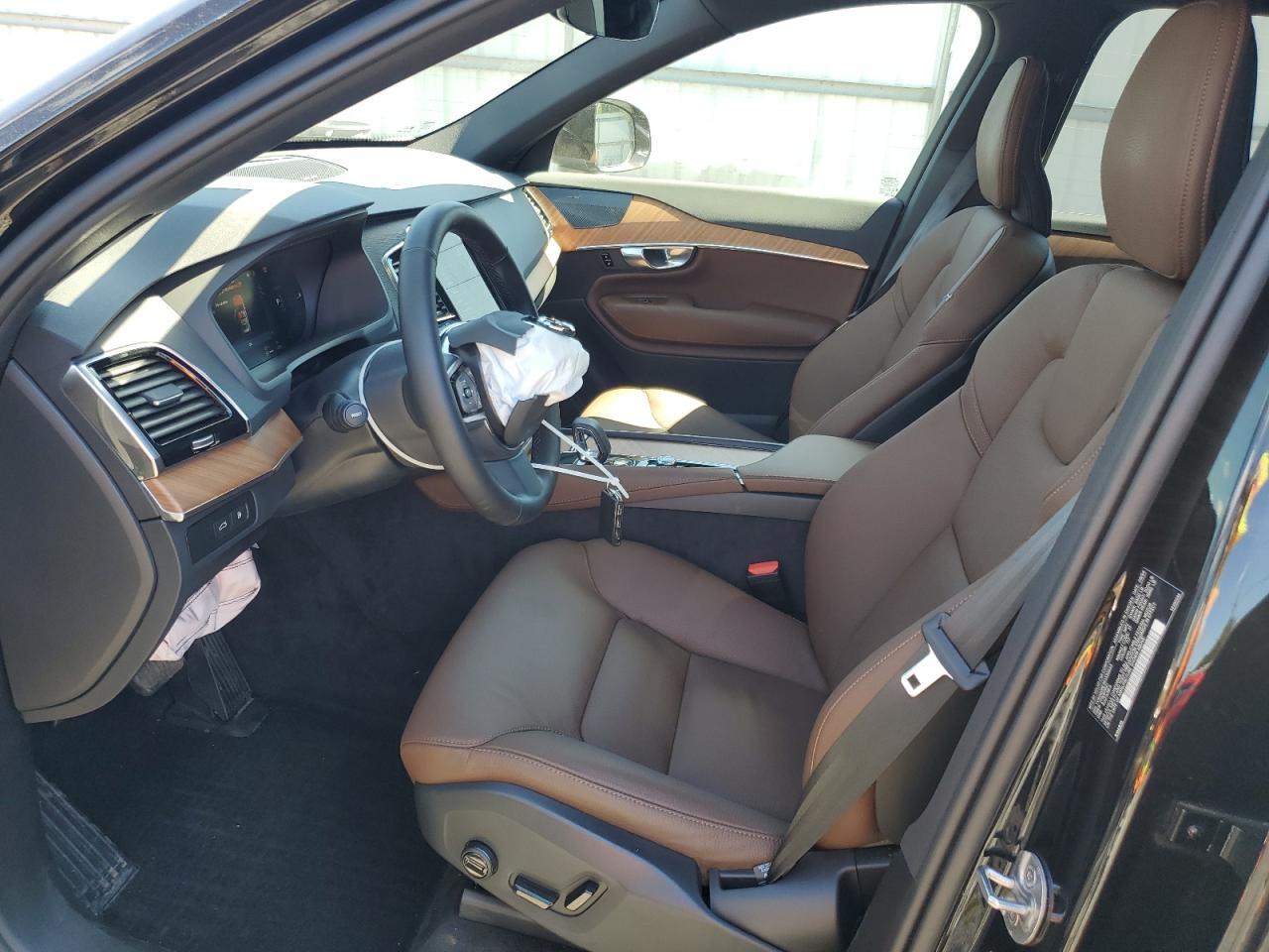 2025 VOLVO XC90