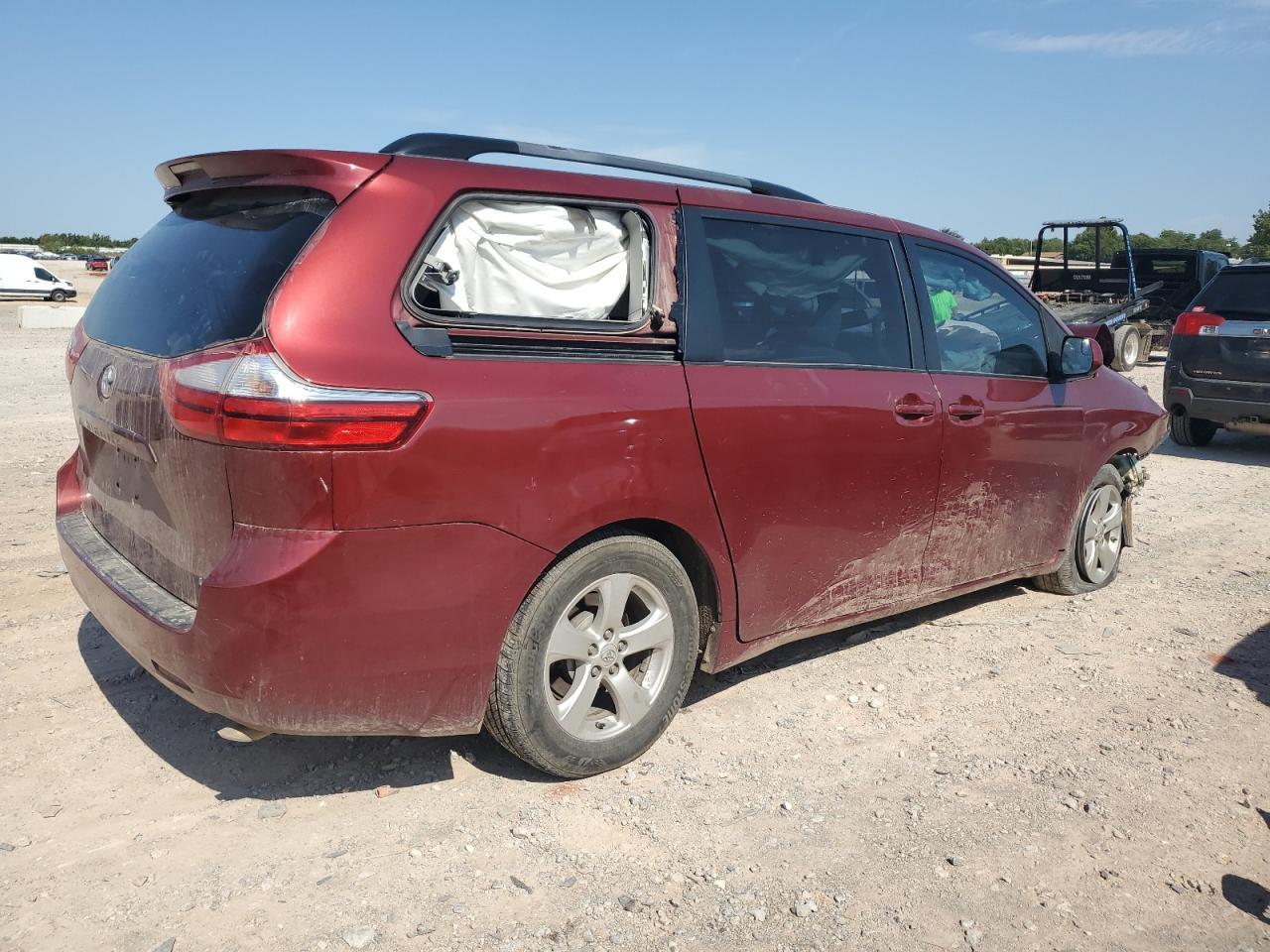 2016 TOYOTA SIENNA