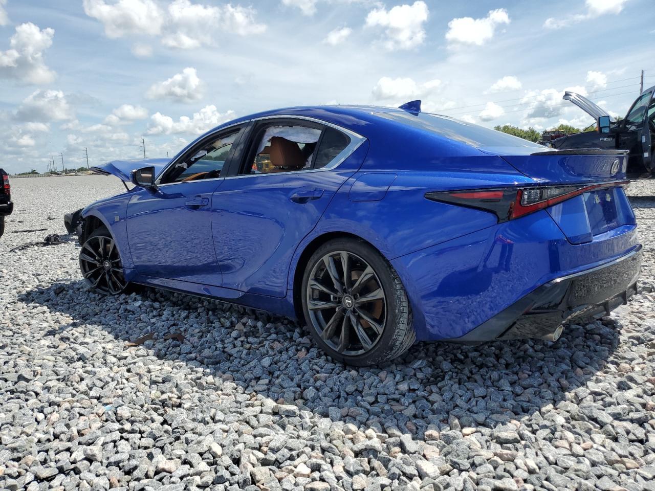 2025 LEXUS Is