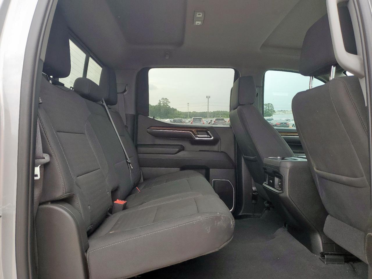 2024 CHEVROLET Silverado