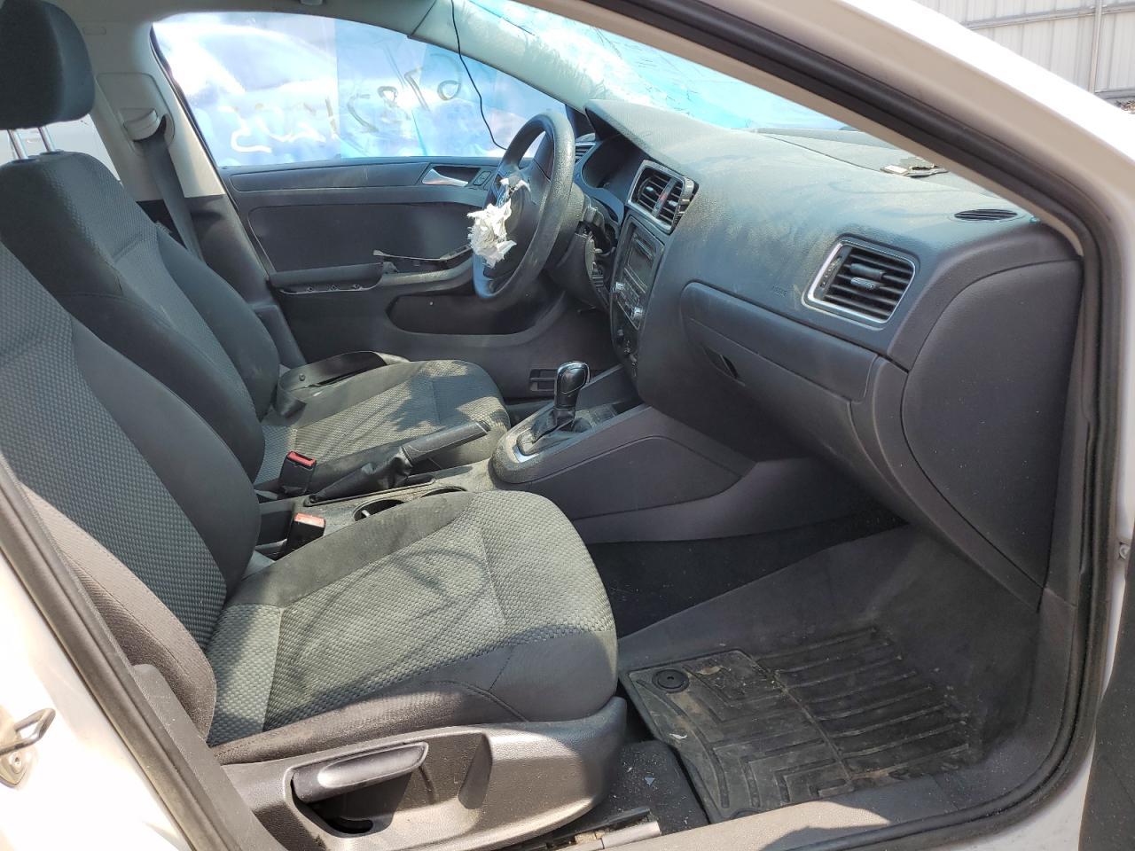 2012 VOLKSWAGEN JETTA