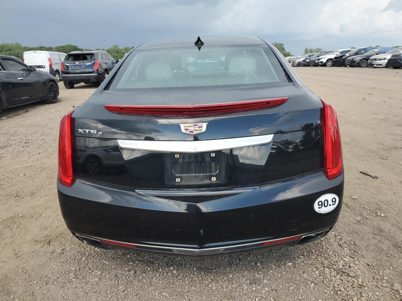 2016 CADILLAC XTS