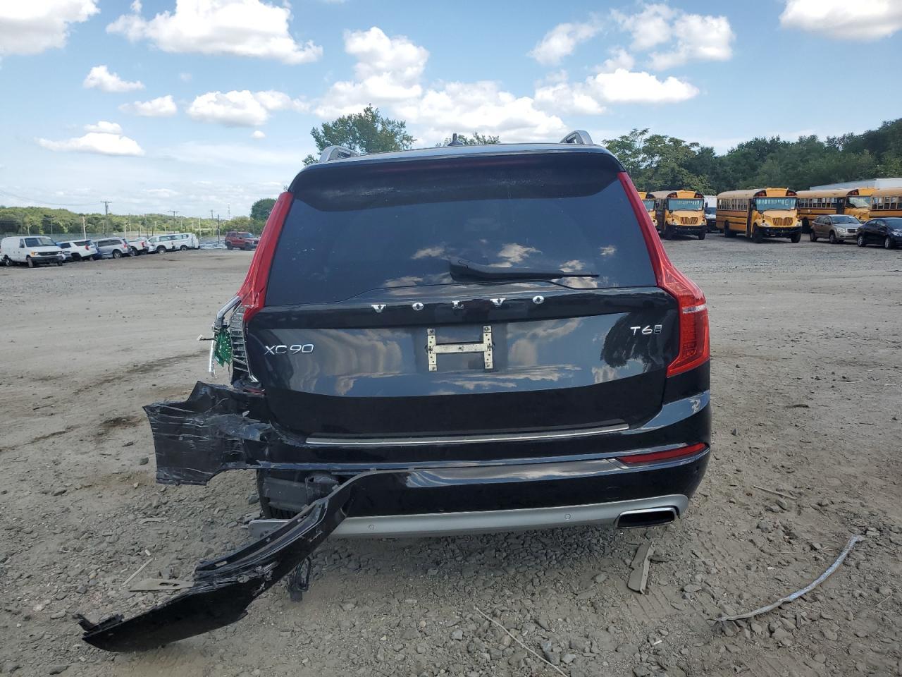 2016 VOLVO XC90