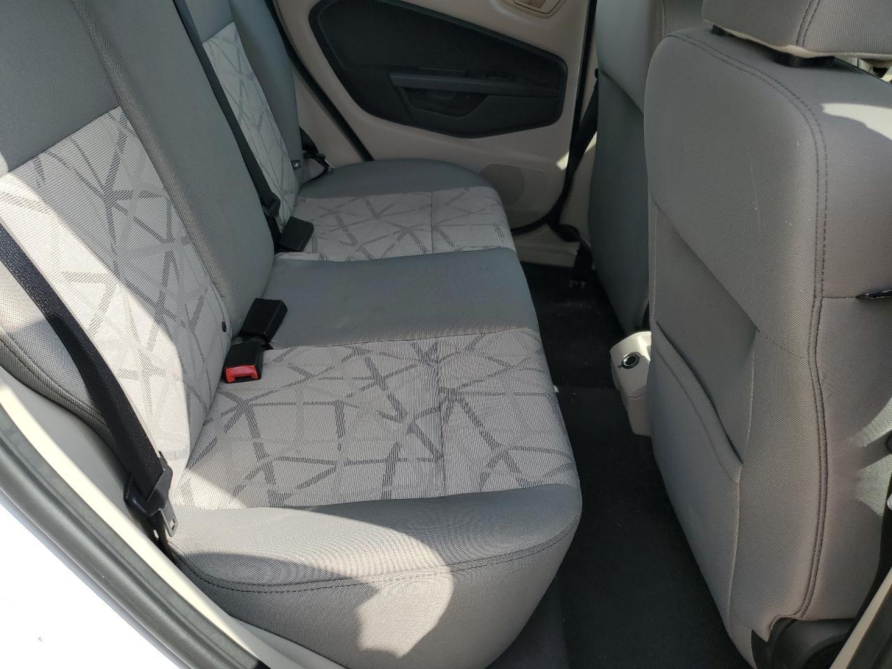 2012 FORD Fiesta
