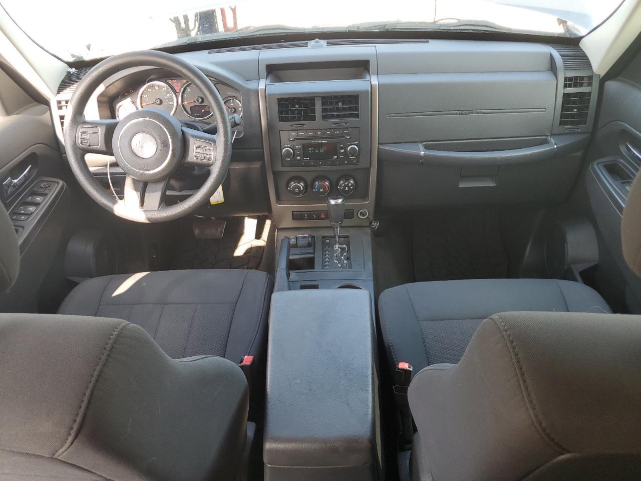 2012 JEEP Liberty