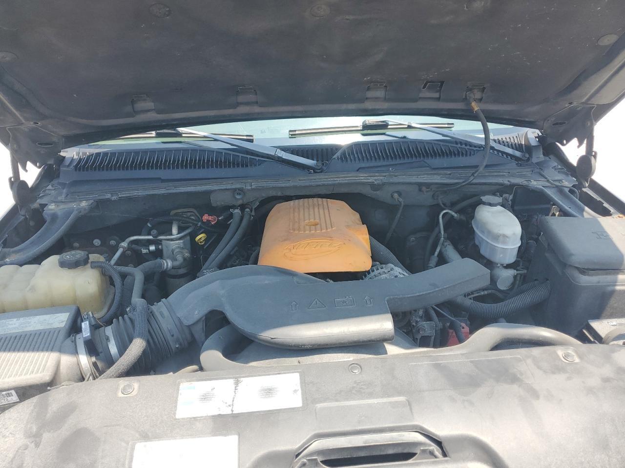 2004 CHEVROLET Tahoe