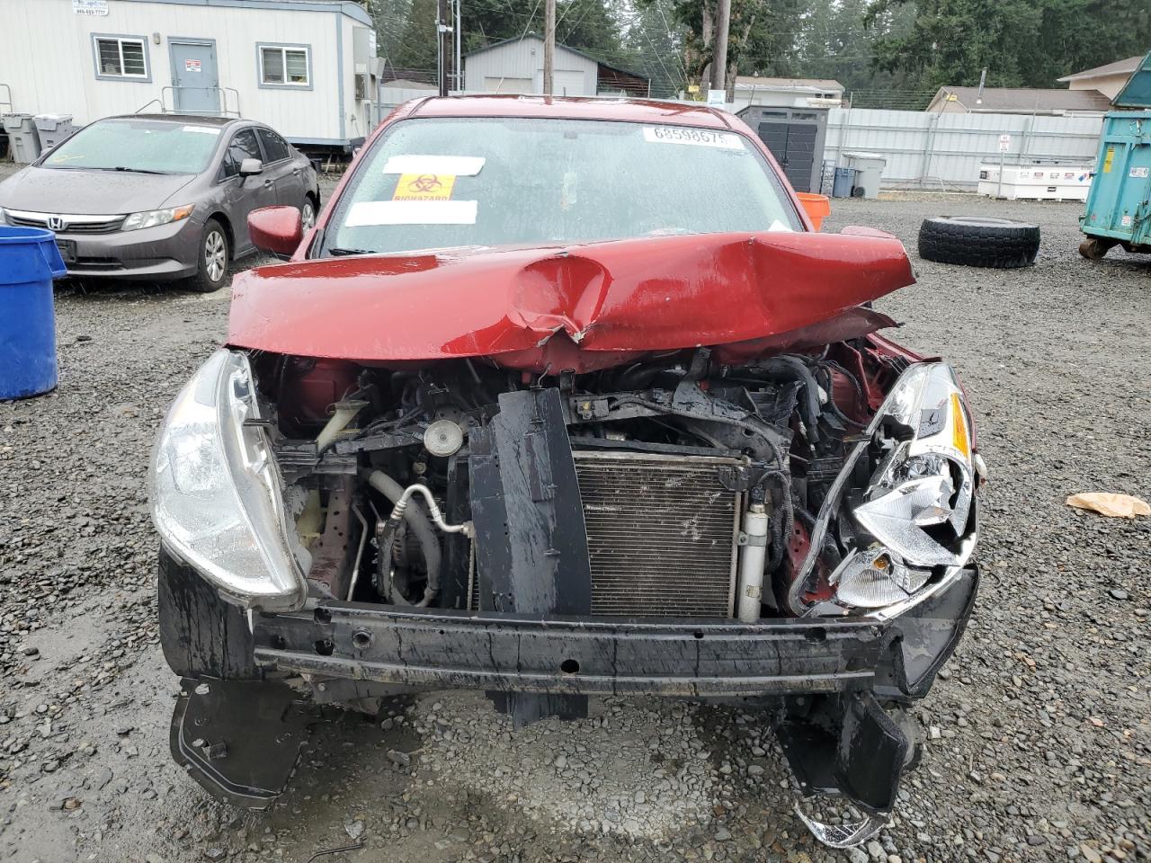 2017 NISSAN VERSA
