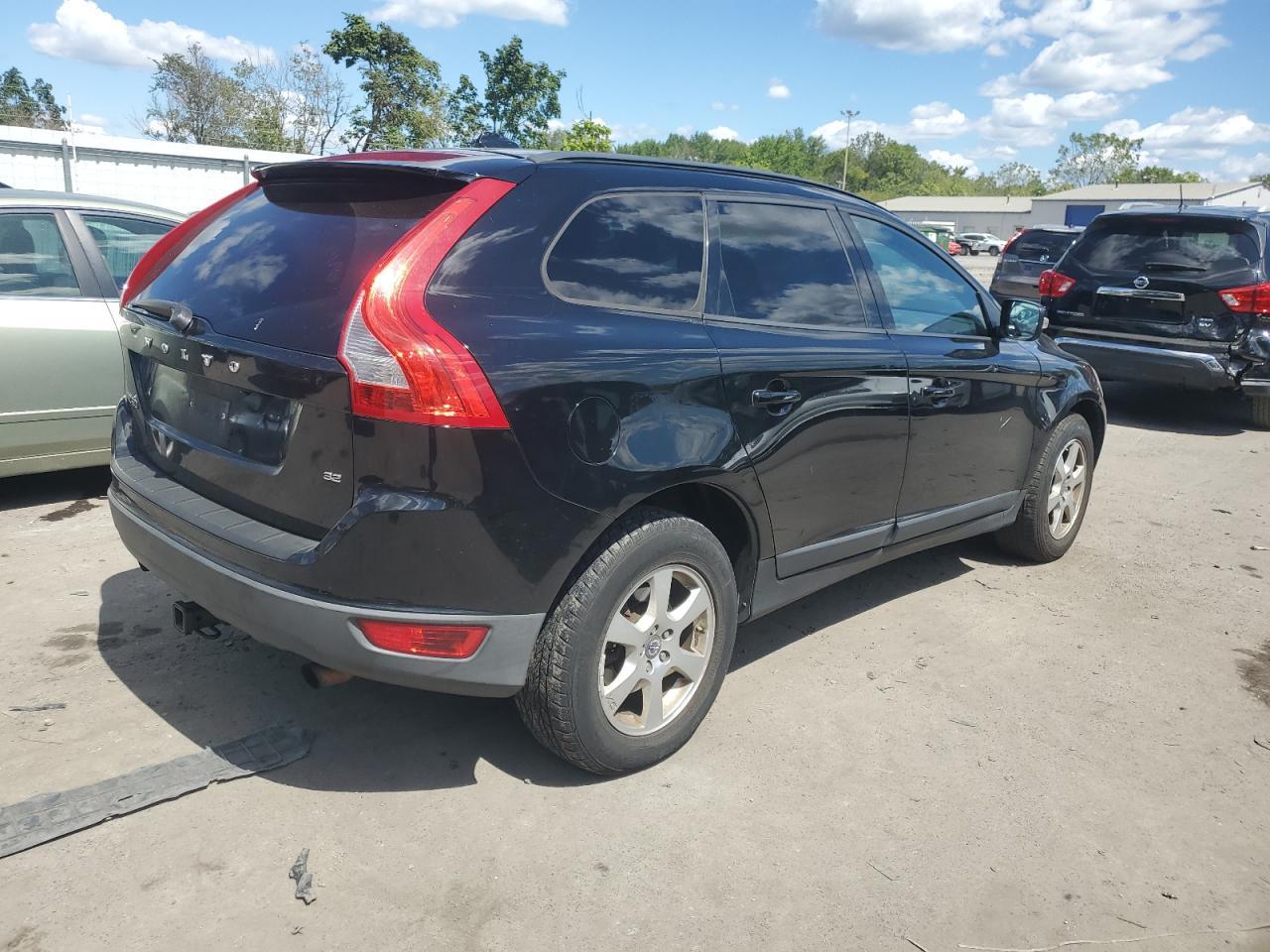 2010 VOLVO XC60