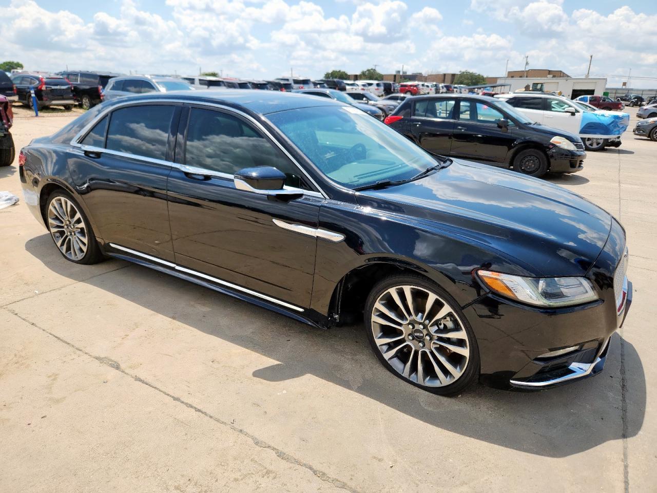 2017 LINCOLN Continental