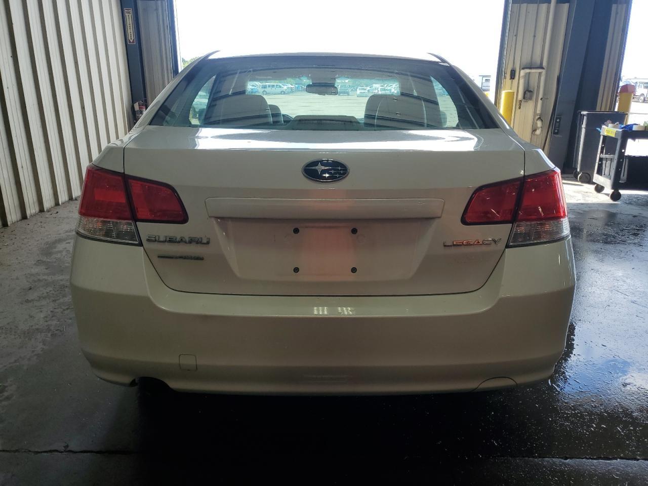 2010 SUBARU Legacy