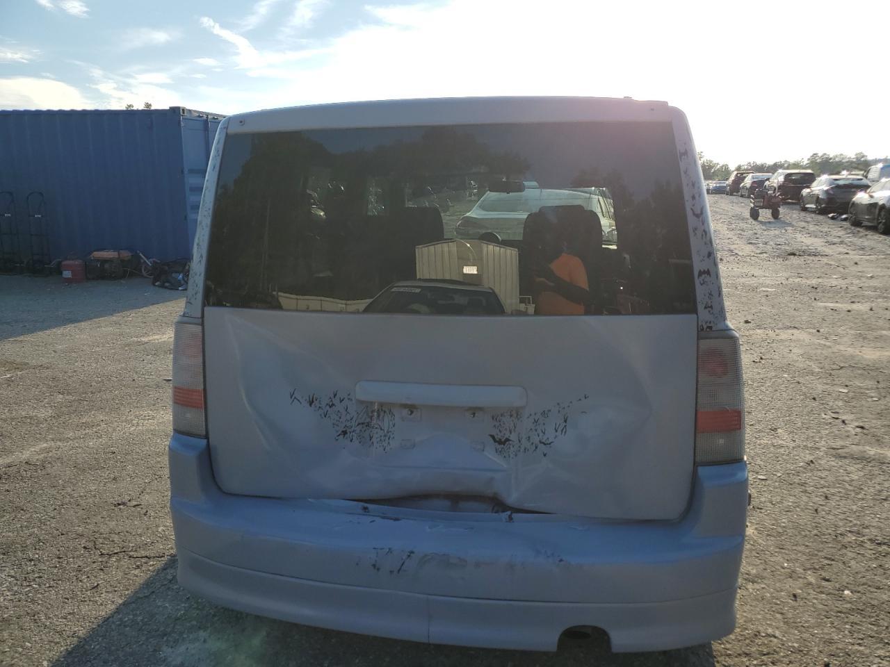 2005 TOYOTA SCION