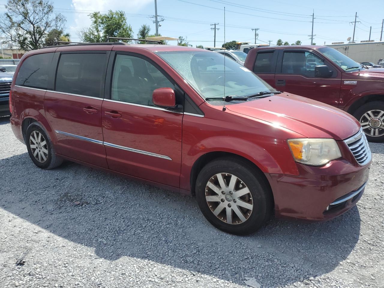 2014 CHRYSLER Town & Country