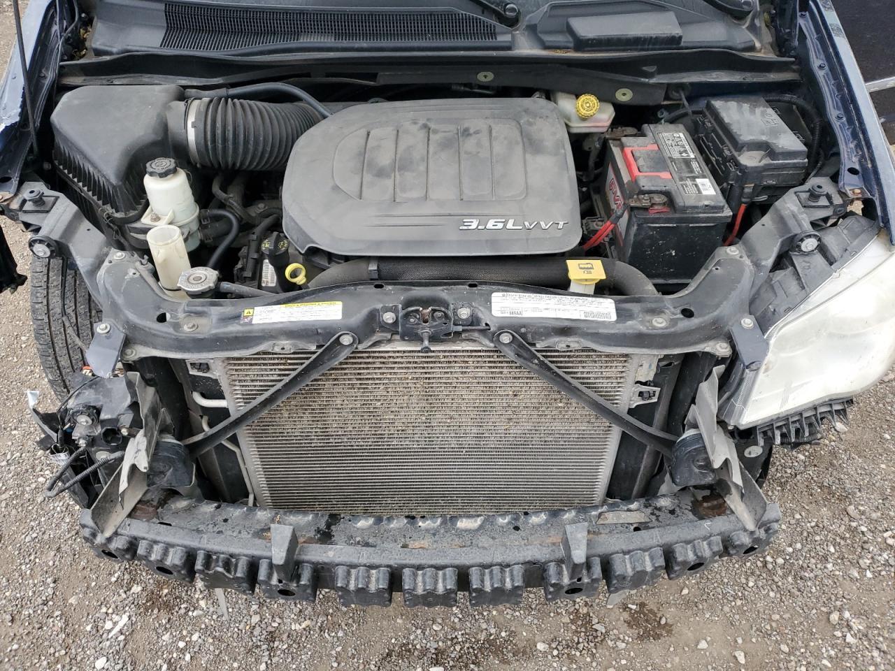 2012 CHRYSLER Town & Country
