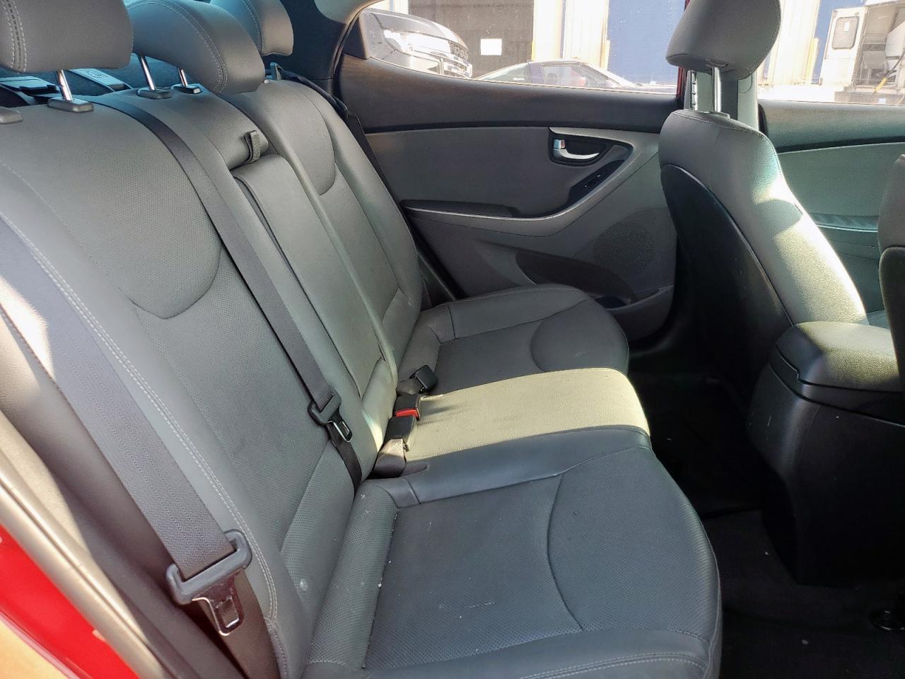 2016 HYUNDAI ELANTRA