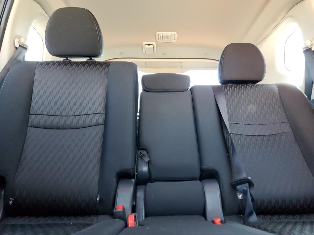 2017 NISSAN ROGUE