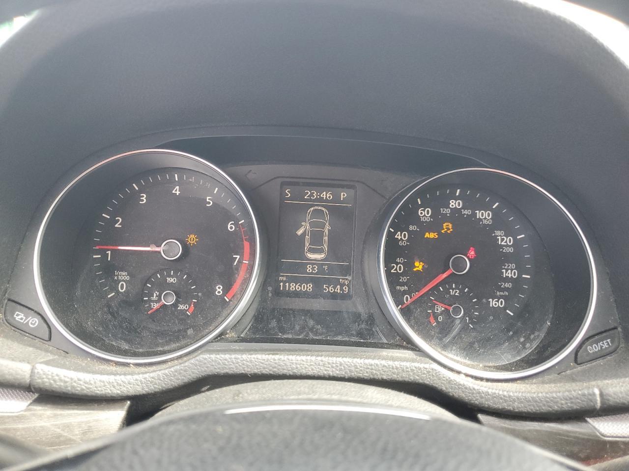2016 VOLKSWAGEN Passat