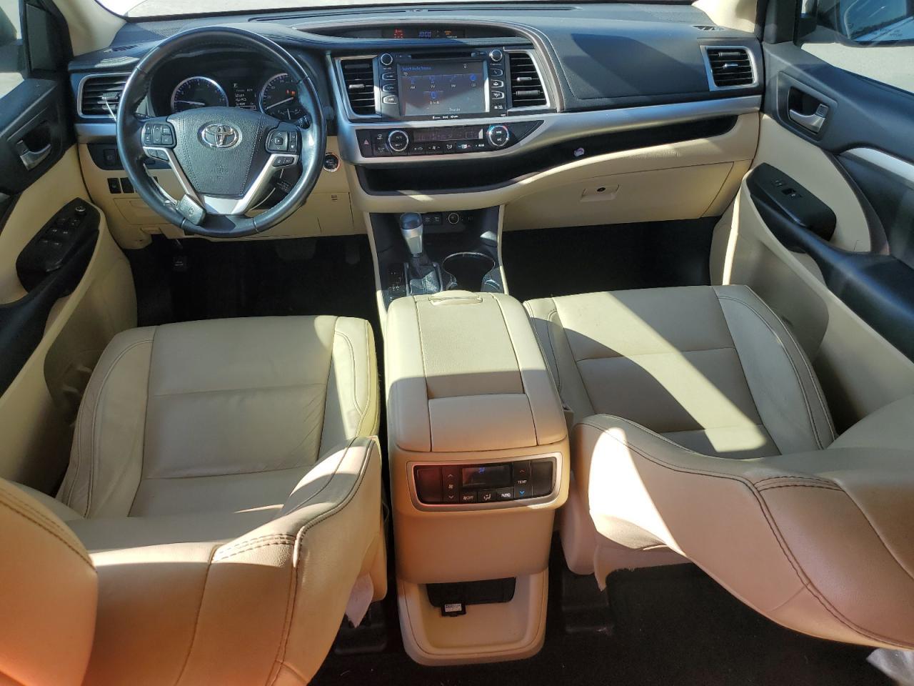 2018 TOYOTA HIGHLANDER